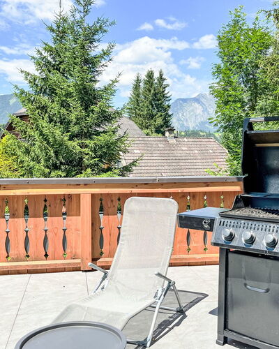 The Red Apartment 610.1