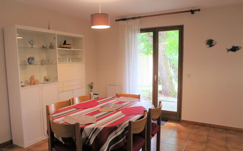 La Rose des Sables: Zimmer, Eigentum, Fussboden, Möbel, Esszimmer, Gebäude, Tabelle, Decke, Interior Design, Haus