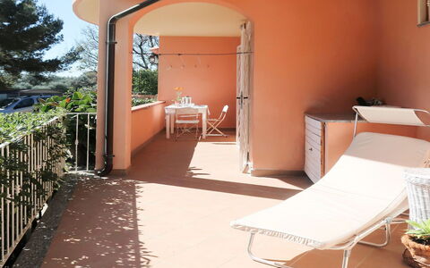 Zenzero e Cannella: Gartenmöbel, Schatten, Balkon, Veranda, Eco Hotel, Stuhl, Tisch Im Freien, Holzbeize, Küche & Esszimmer Tisch, Villa