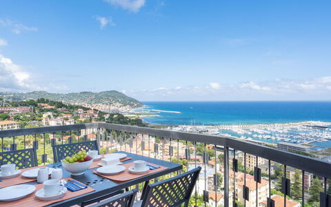 Terre Bianche: Eigentum, Grundeigentum, Himmel, Balkon, Gebäude, Ozean, Eigentumswohnung, Azurblau, Zimmer, Urlaub