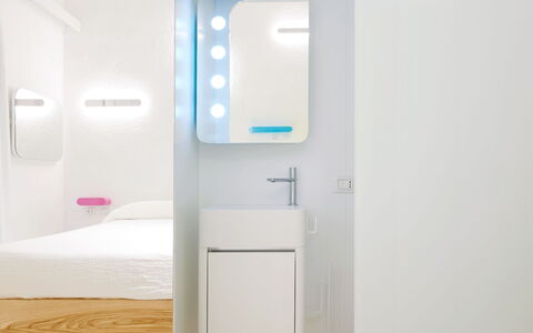 San Teodoro 733: Interior Design, Armatur, Bad Sink, Installation, Badezimmer, Sinken, Spiegel, Zapfhahn, Badezimmerschrank