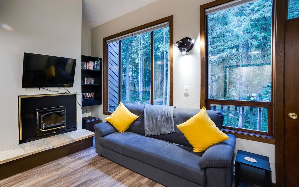 68sw-remodeled 2 Story Family Condo