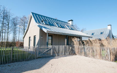 Oesterdam Resort: Eigentum, Haus, Gebäude, Zuhause, Grundeigentum, Scheune, Ländliches Gebiet, Baum, Hütte, Dach