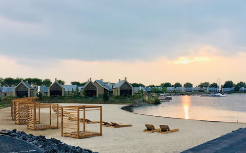 Oesterdam Resort: Wolke, Himmel, Wasser, Küsten Und Ozeanische Forms, Gewässer, Boot, Horizont, Landschaft, Watercraft, Strand