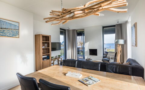 Oesterdam Resort: Zimmer, Eigentum, Interior Design, Möbel, Gebäude, Decke, Wohnzimmer, Tabelle, Wand, Haus