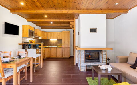 Bila Retreat with Pool: Möbel, Cabinetry, Tabelle, Countertop, Holz, Orange, Die Architektur, Interior Design, Küche, Flooring