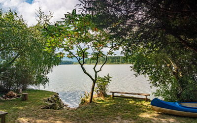 Pondside Retreat & Canoe
