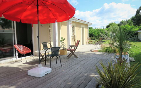Mogador: Eigentum, Regenschirm, Terrasse, Deck, Zuhause, Grundeigentum, Haus, Gebäude, Hinterhof, Schatten
