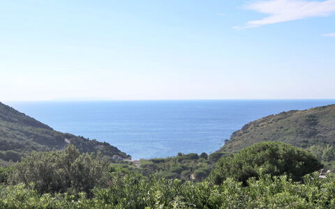 Nisportino 601: Vegetation, Himmel, Bergforms, Bergstation, Küste, Hügel, Wildnis, Meer, Hochland, Berg