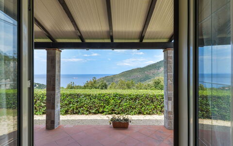 La Paradisa: Pflanze, Himmel, Gebäude, Schatten, Holz, Interior Design, Gras, Veranda, Fussboden, Linie