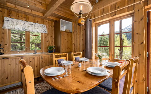 Lona: Holz, Interior Design, Decke, Möbel, Esszimmer, Flooring, Zimmer, Fussboden, Hartholz, Holzbeize