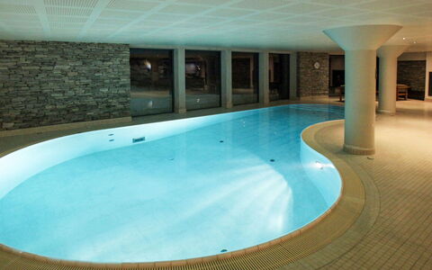 Havsdalsgrenda: Wasser, Gebäude, Schwimmbad, Azurblau, Die Architektur, Interior Design, Schatten, Fussboden, Aqua, Freizeit