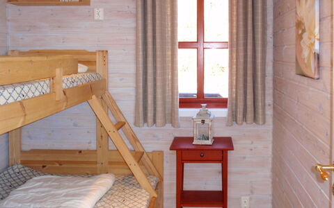 Elistova: Eigentum, Möbel, Gebäude, Holz, Fenster, Interior Design, Komfort, Holzbeize, Fussboden, Wand