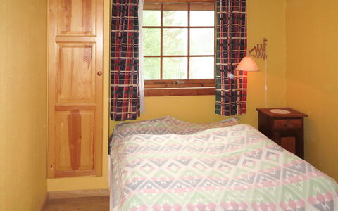 Anna: Möbel, Eigentum, Fenster, Komfort, Holz, Gebäude, Textil, Interior Design, Schatten