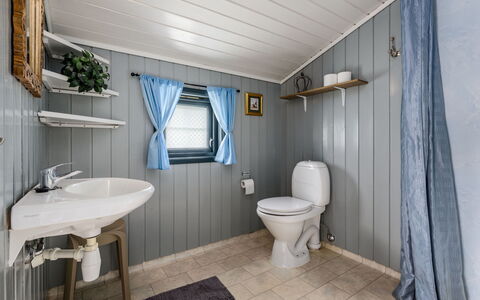 Granlien: Armatur, Zapfhahn, Sinken, Gebäude, Spiegel, Bad Sink, Badezimmer, Lila, Interior Design, Die Architektur