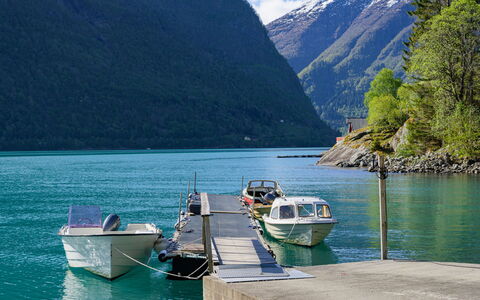 Arnafjord 609: Wasser, Boot, Gewässer, Watercraft, Wasserweg, Wasserlauf, Boote Und Boating - Geräte Und Materialien, See, Hochland, Bank