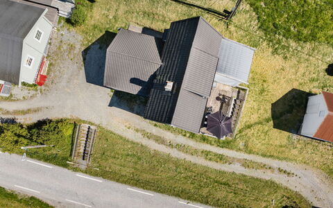 Indresfjord: Dach, Haus, Wohngebiet, Zuhause, Landschaft, Ländliches Gebiet, Hütte, Grundstueck, Einfach, Vorort