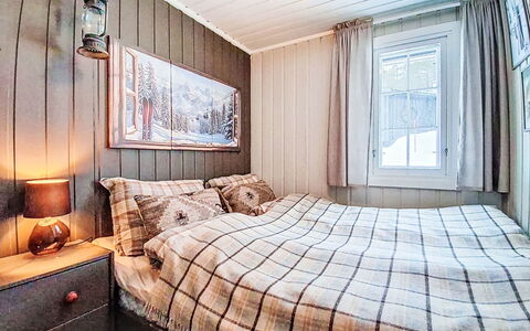 Knøttebu: Schlafzimmer, Holz, Bett, Bettdecke, Bedding, Interior Design, Linens, Möbel, Zuhause, Bettrahmen