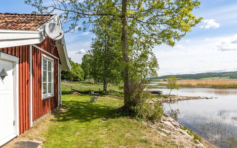 Kaxholmen: Wasser, Himmel, Pflanze, Wolke, Gebäude, Natur, Baum, Holz, Natürliche Landschaft, Grundstueck