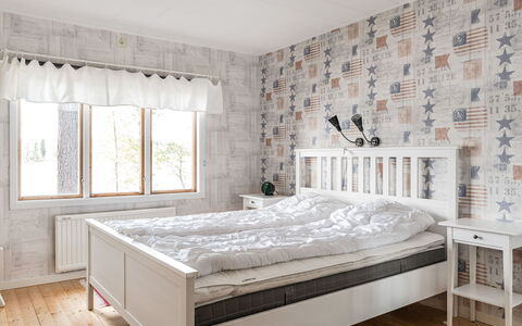 Löaborn: Möbel, Eigentum, Fenster, Cabinetry, Weiss, Gebäude, Holz, Bettrahmen, Interior Design