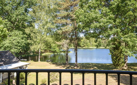 Norrviken: Pflanze, Gebäude, Daytime, Eigentum, Wasser, Himmel, Blau, Azurblau, Baum, Arecales