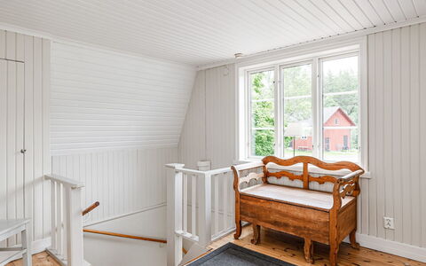 Klinten Totebo: Fenster, Gebäude, Komfort, Holz, Interior Design, Fussboden, Flooring, Rechteck, Holzbeize