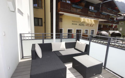 Bad Hofgastein 570: Eigentum, Gebäude, Zimmer, Haus, Wohnung, Grundeigentum, Möbel, Interior Design, Die Architektur, Balkon