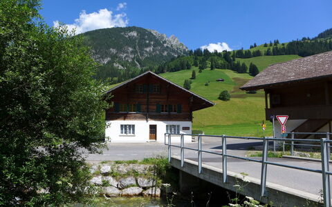 Schwenden 150: Berg, Bergforms, Gebirge, Alpen, Natürliche Landschaft, Eigentum, Haus, Bergstation, Wildnis, Ländliches Gebiet