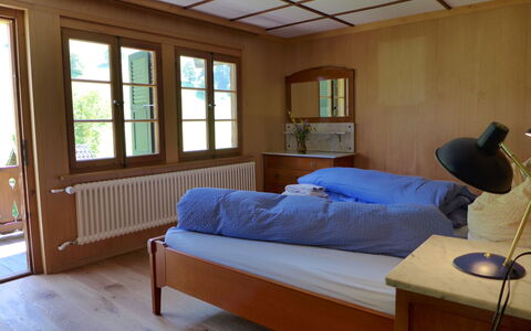 Schwenden 150: Möbel, Eigentum, Fenster, Gebäude, Komfort, Azurblau, Holz, Schatten, Interior Design, Haus
