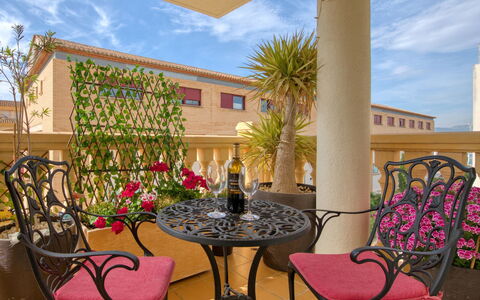 Residencial Roma: Eigentum, Zimmer, Grundeigentum, Gebäude, Haus, Interior Design, Balkon, Möbel, Urlaub, Zuhause