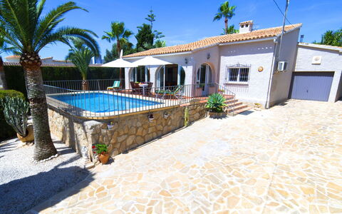 Alma: Eigentum, Haus, Grundeigentum, Zuhause, Gebäude, Urlaub, Estate, Schwimmbad, Villa, Resort