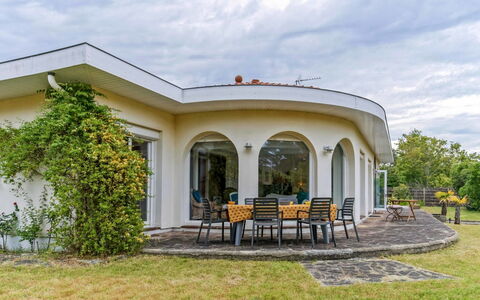 Ile de France: Haus, Eigentum, Zuhause, Gebäude, Estate, Grundeigentum, Die Architektur, Wohngebiet, Villa, Villa