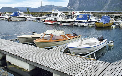 Lihesten: Wasser, Boot, Fahrzeug, Watercraft, Wolke, Himmel, Boote Und Boating - Geräte Und Materialien, Schiffsbau, See, Transportart