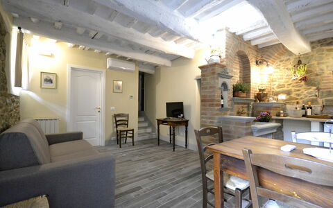 Casa Caterina: Gebäude, Eigentum, Interior Design, Zimmer, Fussboden, Haus, Möbel, Die Architektur, Grundeigentum, Restaurant