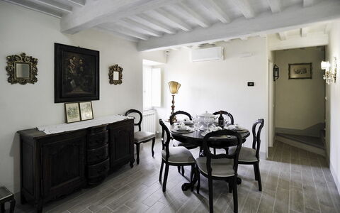Casa Caterina: Zimmer, Eigentum, Gebäude, Möbel, Interior Design, Decke, Fussboden, Haus, Tabelle, Esszimmer