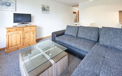 Hameau D001 631.8: Möbel, Couch, Komfort, Tabelle, Holz, Wohnzimmer, Interior Design, Fussboden, Flooring, Cabinetry
