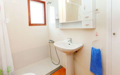 Katy: Badezimmer, Zimmer, Eigentum, Interior Design, Sinken, Wand, Haus, Bad Sink, Armatur, Fussboden