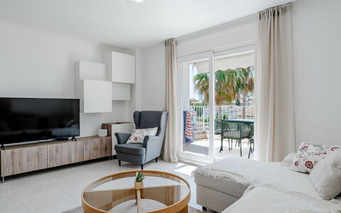 Venecia: Möbel, Interior Design, Flooring, Holz, Fussboden, Couch, Wohnzimmer, Decke, Zimmer, Zuhause