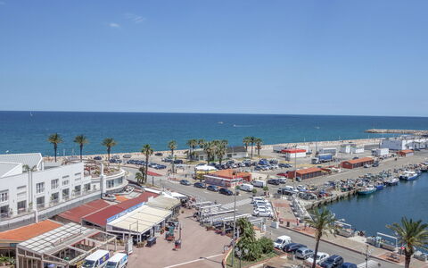 Ibis: Eigentum, \Stadt, Himmel, Meer, Urlaub, Yachthafen, Tourismus, Strand, Küste, Grundeigentum