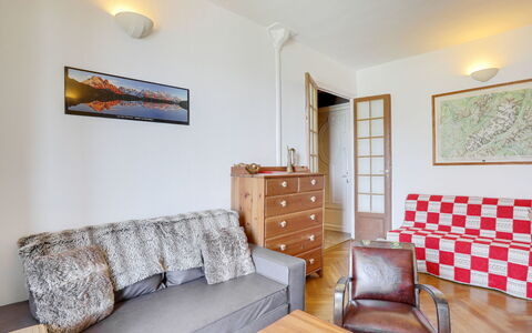 La Résidence: Zimmer, Möbel, Eigentum, Interior Design, Gebäude, Grundeigentum, Schlafzimmer, Wand, Haus, Fussboden