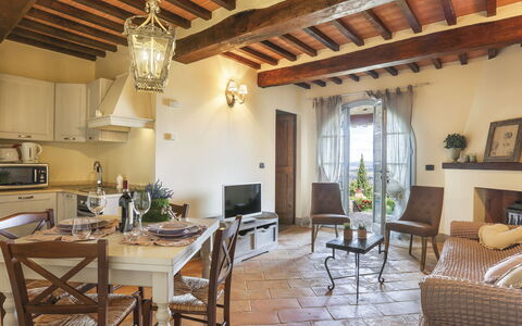Appartamento Ginepro - Borgo in Chianni: Eigentum, Gebäude, Zimmer, Interior Design, Möbel, Decke, Haus, Grundeigentum, Strahl, Zuhause