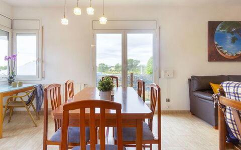 Cap Roig: Zimmer, Eigentum, Möbel, Esszimmer, Gebäude, Tabelle, Interior Design, Fussboden, Grundeigentum, Haus