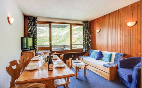Tignes 336: Zimmer, Eigentum, Möbel, Gebäude, Interior Design, Wohnzimmer, Tabelle, Haus, Grundeigentum, Die Architektur