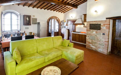 Casale Rosennano 800.2: Zimmer, Eigentum, Wohnzimmer, Möbel, Interior Design, Gebäude, Decke, Fussboden, Zuhause, Haus