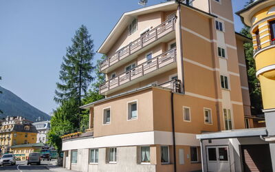 Bad Gastein 125: Gebäude, Fenster, Wohngebiet, Fassade, \Stadt, Nachbarschaft, Die Architektur, Wohnung, Urban Design, Zuhause