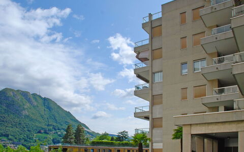 Apt. Lugano Majestic Panorama: Wohngebiet, Himmel, Die Architektur, Eigentum, Daytime, Gebäude, Wohnung, Nachbarschaft, Eigentumswohnung, \Stadt