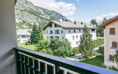 Chesa Polaschin e - E21 - Sils: Eigentum, Haus, Zuhause, Gebäude, Grundeigentum, Wohngebiet, Wohnung, Zimmer, Die Architektur, Estate