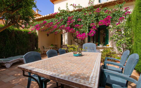 Jardines del Mar: Eigentum, Terrasse, Haus, Gebäude, Grundeigentum, Hof, Villa, Hinterhof, Urlaub, Zuhause