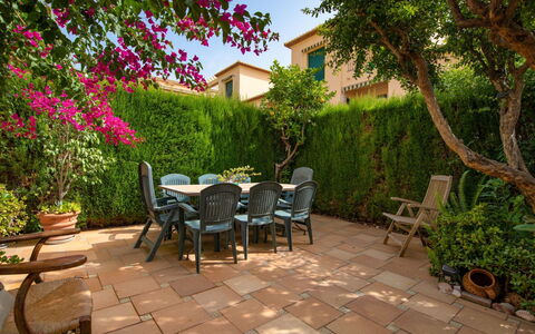 Jardines del Mar: Eigentum, Terrasse, Grundeigentum, Haus, Garten, Hinterhof, Garten, Baum, Zuhause, Hof