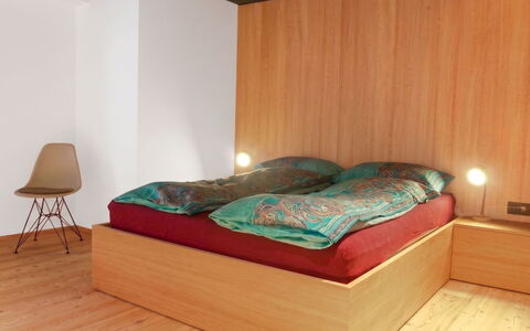 Armina: Holz, Flooring, Fussboden, Interior Design, Schlafzimmer, Möbel, Holzboden, Zimmer, Bett, Holzbeize